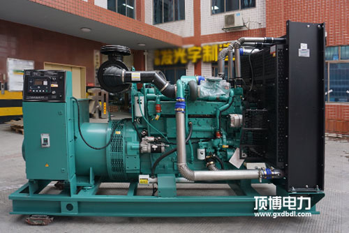 采購柴油發電機組選哪個品牌好?玉柴or濰柴,康明斯or上柴?